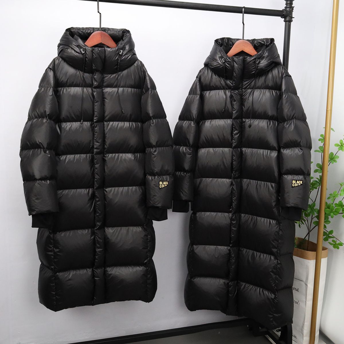 波司澄黑金白鸭绒加厚保暖羽绒服女冬季短款中长过膝宽松男情侣外
