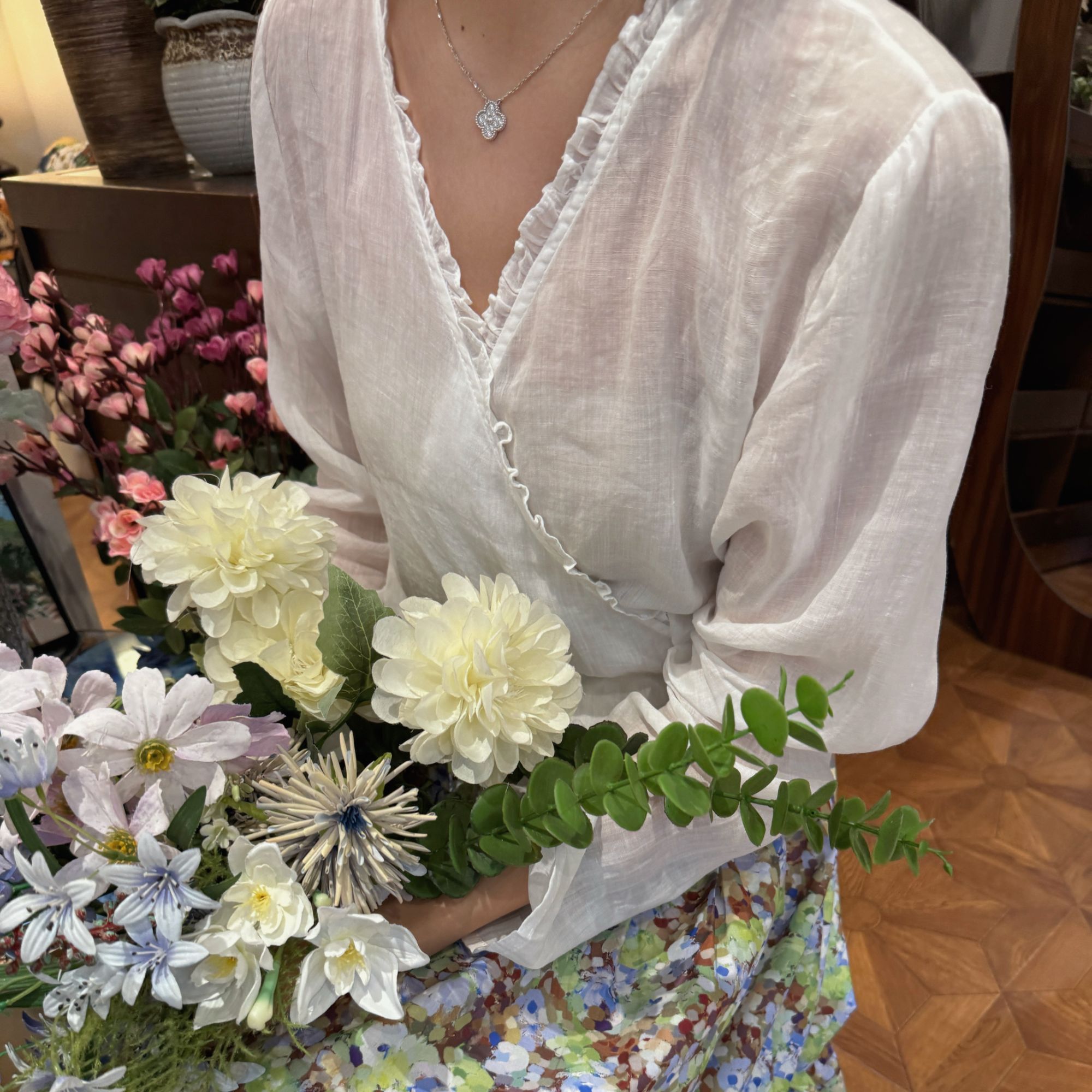 【古古】06.11新品 花瓣V领气质夏季薄款绑带休闲小上衣 G24368