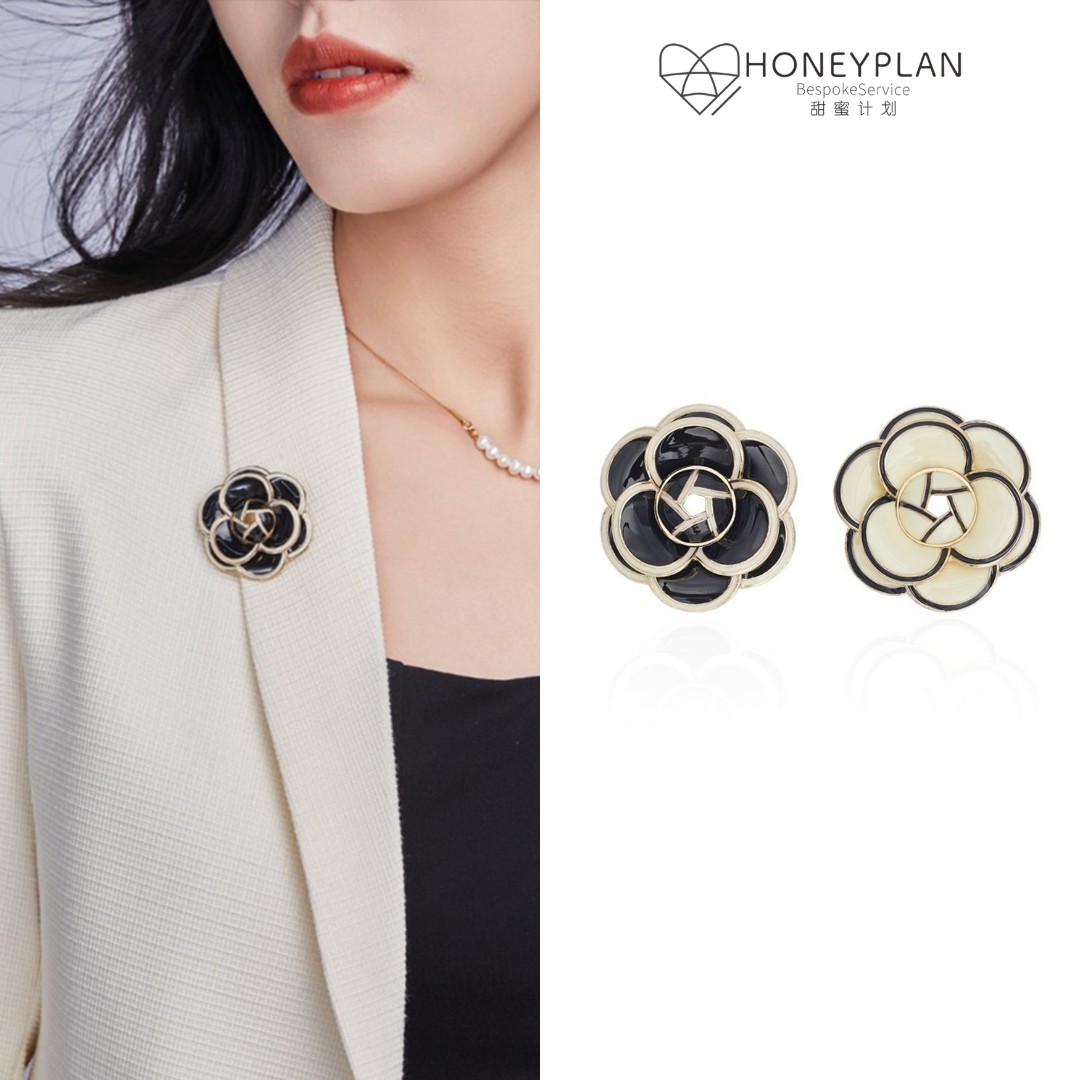 HONEY PLAN/甜蜜计划 钛钢胸针 法式时尚素雅山茶花胸针