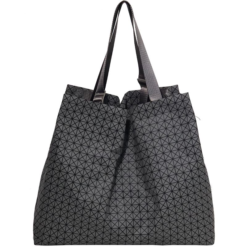  【港澳免税店】时尚轻便硅胶托特大包 女士潮流菱形 2003