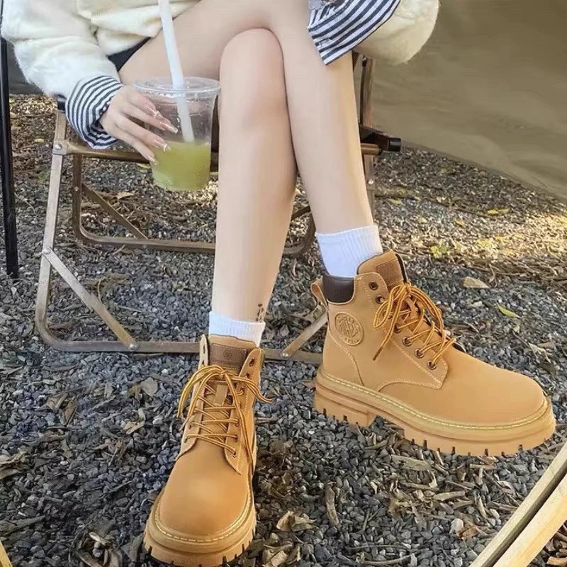 红蜻蜓牌马丁靴女鞋靴子2023新款秋冬真皮厚底短靴复古高帮大黄靴