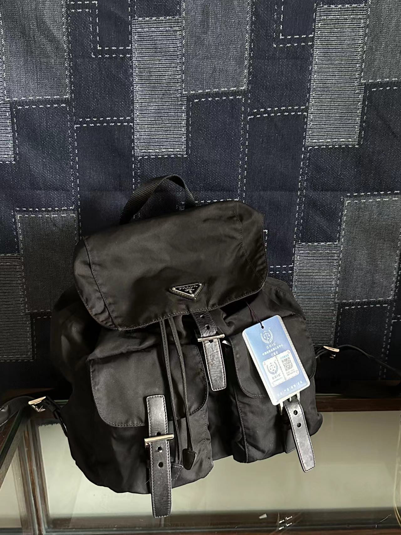95新 Prada/普拉达 牙牙 降落伞双肩包