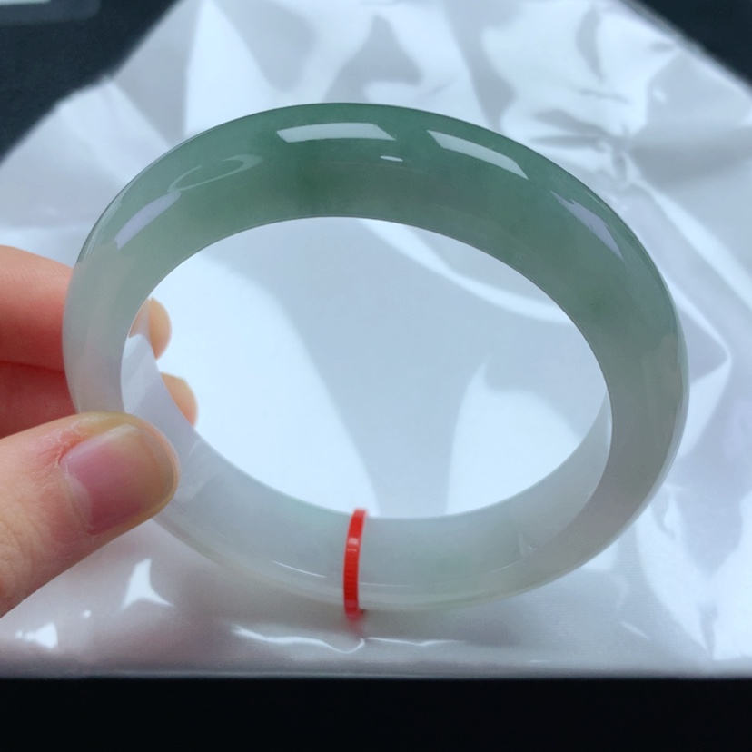 【闪购商品】翡翠手镯未镶嵌暖**事