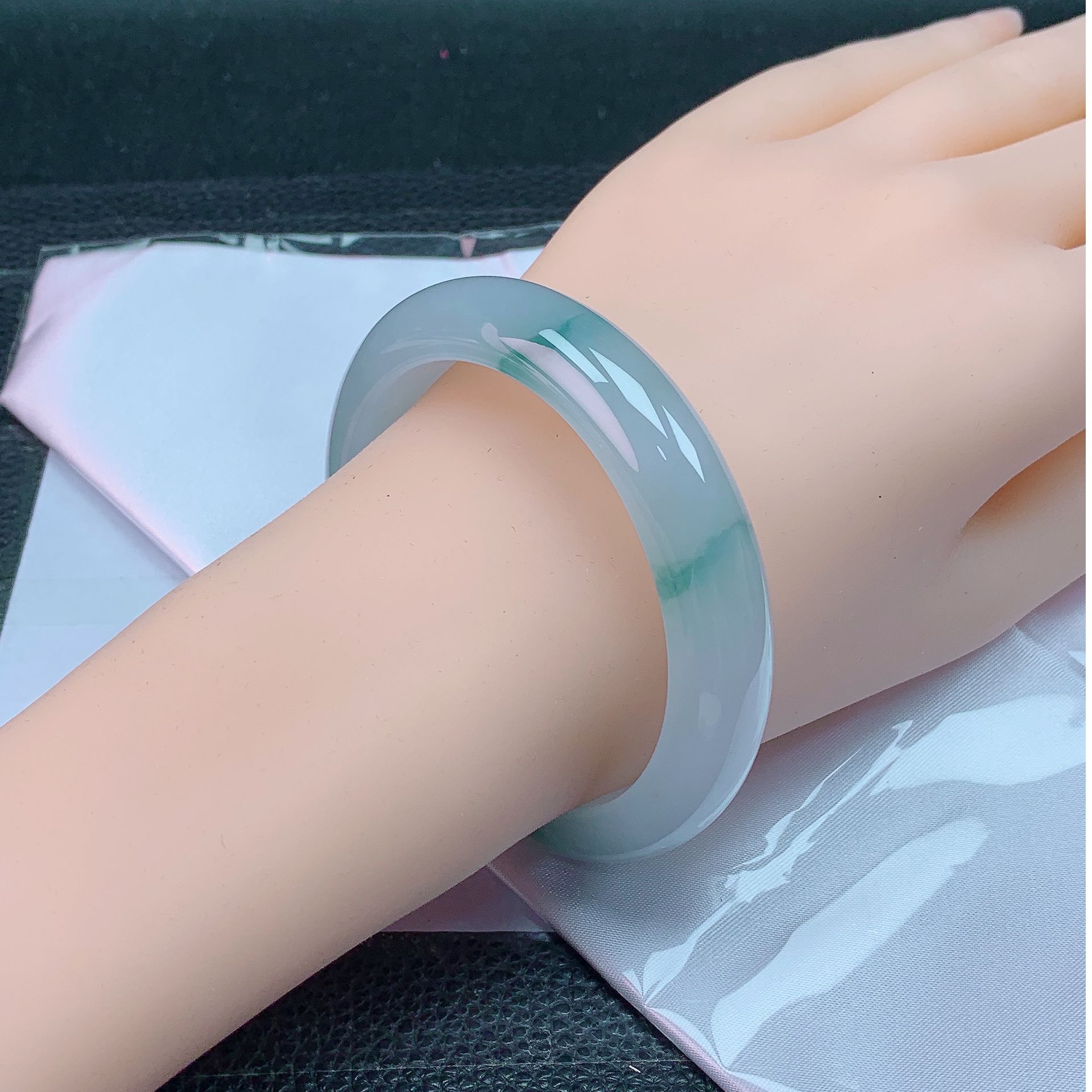 57圈正冰胶底飘花 双眼皮起光起杠位 老坑料 纯天然A货翡翠