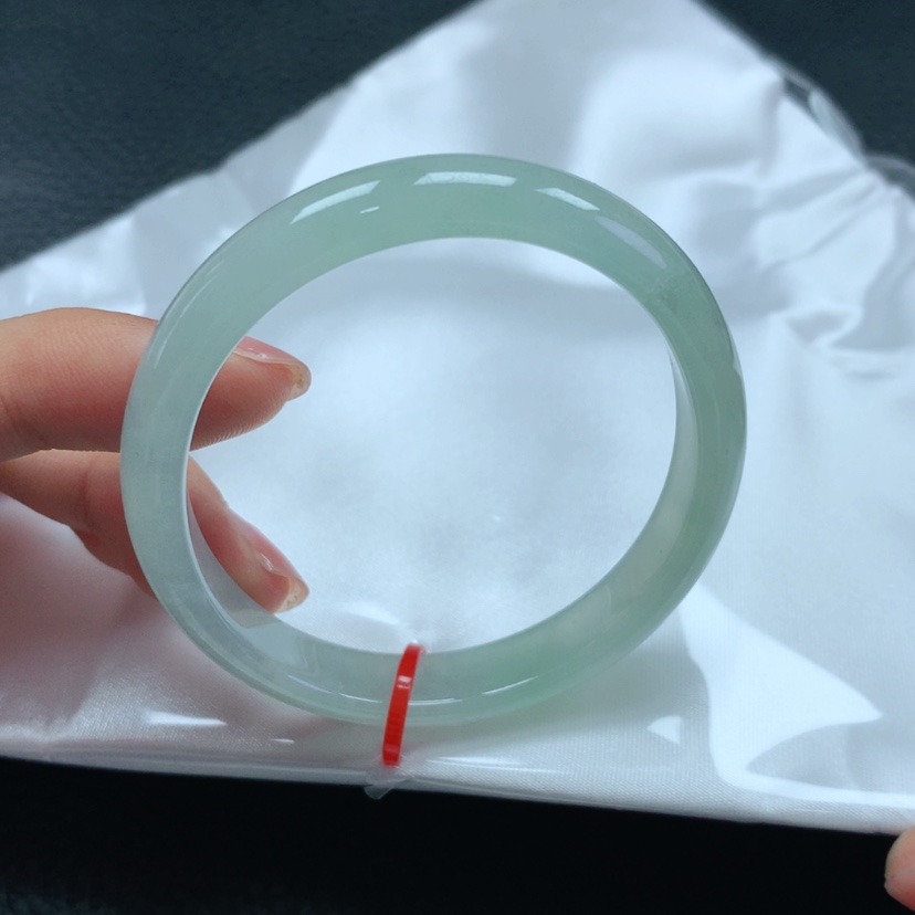 【闪购商品】翡翠手镯未镶嵌K*y54贵妃