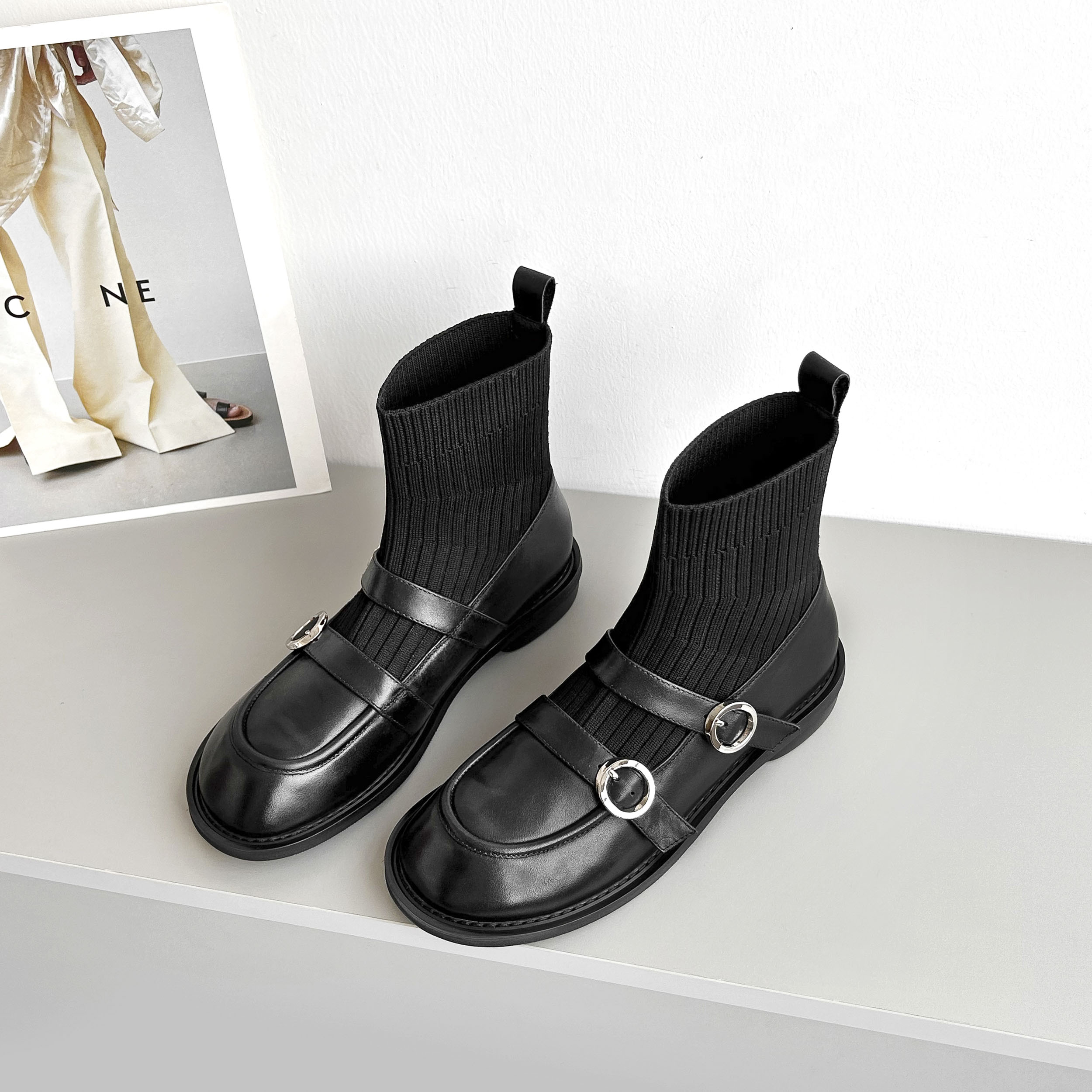 【现货】[3cm/SY1572牛皮圆头平底短靴女秋冬百搭加绒黑色粗跟靴显