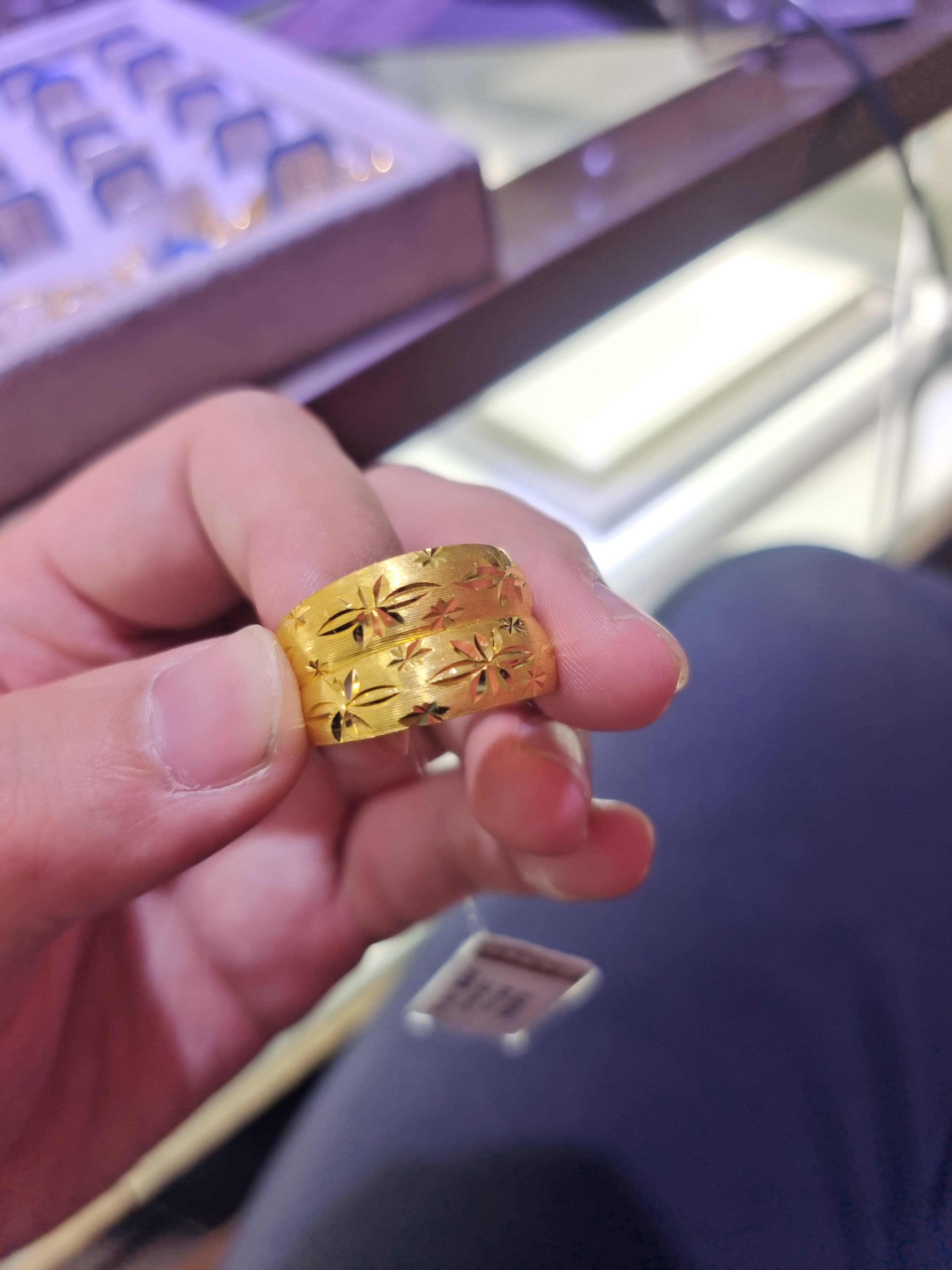 【周老板】足金劈花满天星耳环