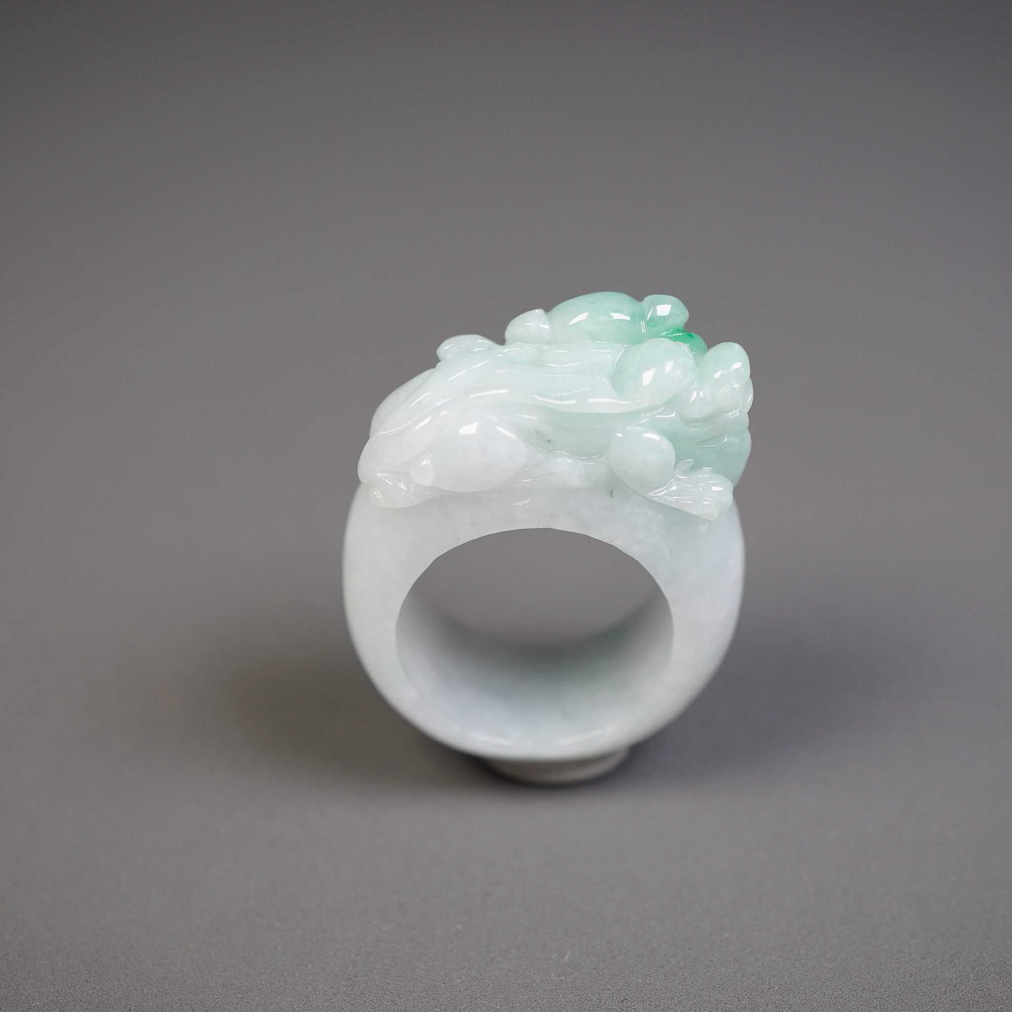 老库存 几十年天然A货老翡翠带阳绿貔貅大戒指B2857W