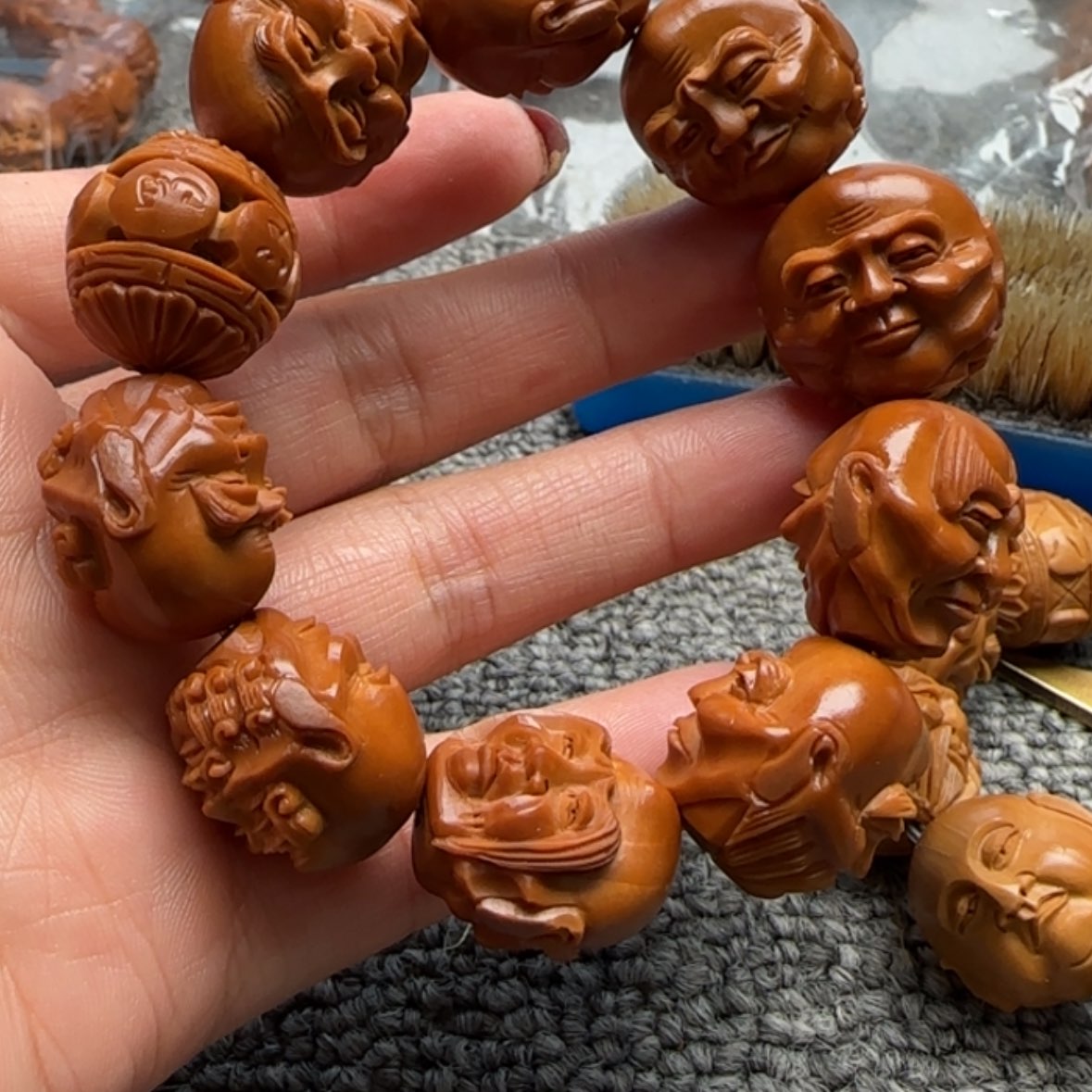 【闪购商品】橄榄核手串撞**墙