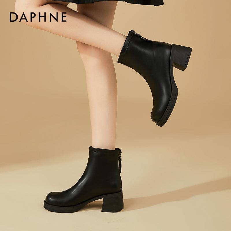 Daphne/达芙妮秋季女靴2025新款冬季小短靴洋气龙年穿搭 瘦瘦靴子