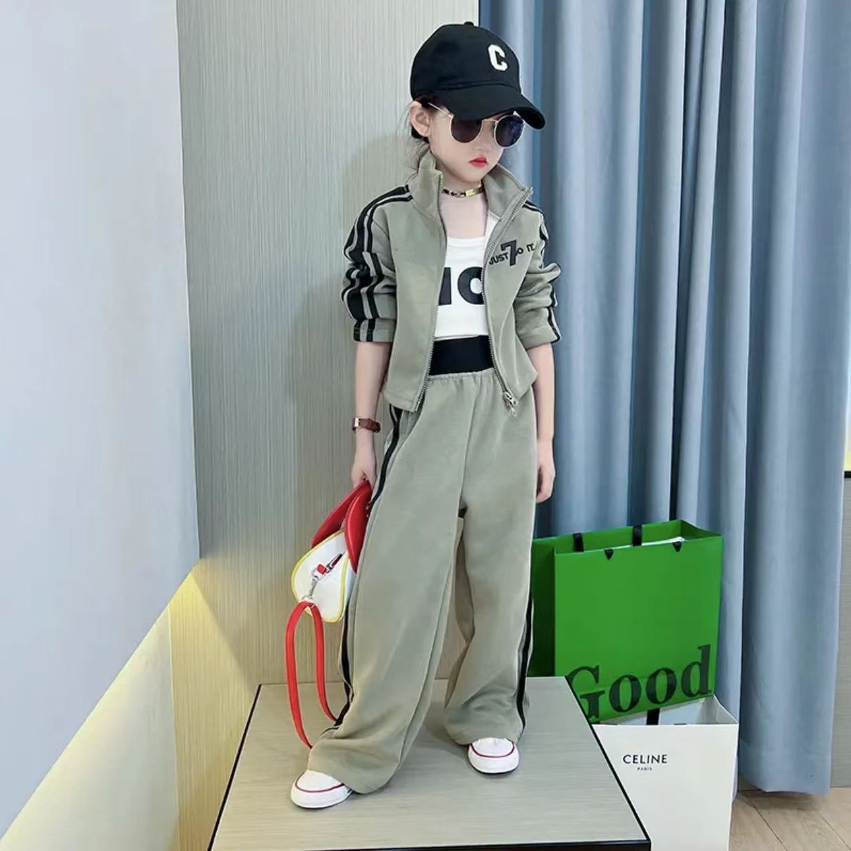 女童秋装2023新款时髦洋气中大童韩版休闲街舞套装网红外穿运动服