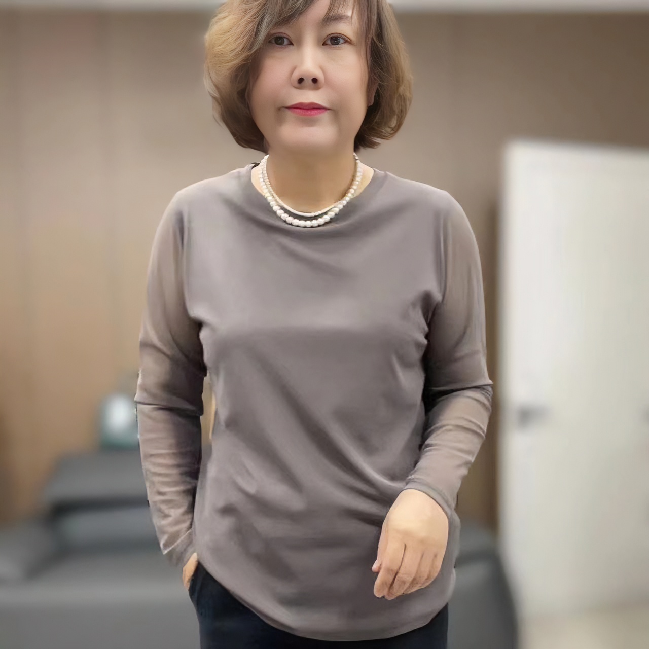 【xineba韩国鞋】净版打底长袖2024新款圆领衫女士百搭时尚洋气纯色