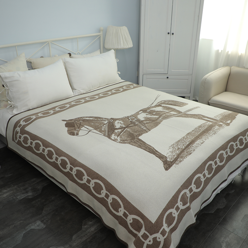 纯山羊绒毯子双人加大针织盖毯双面提花马纹柔软亲肤冬季保暖防潮