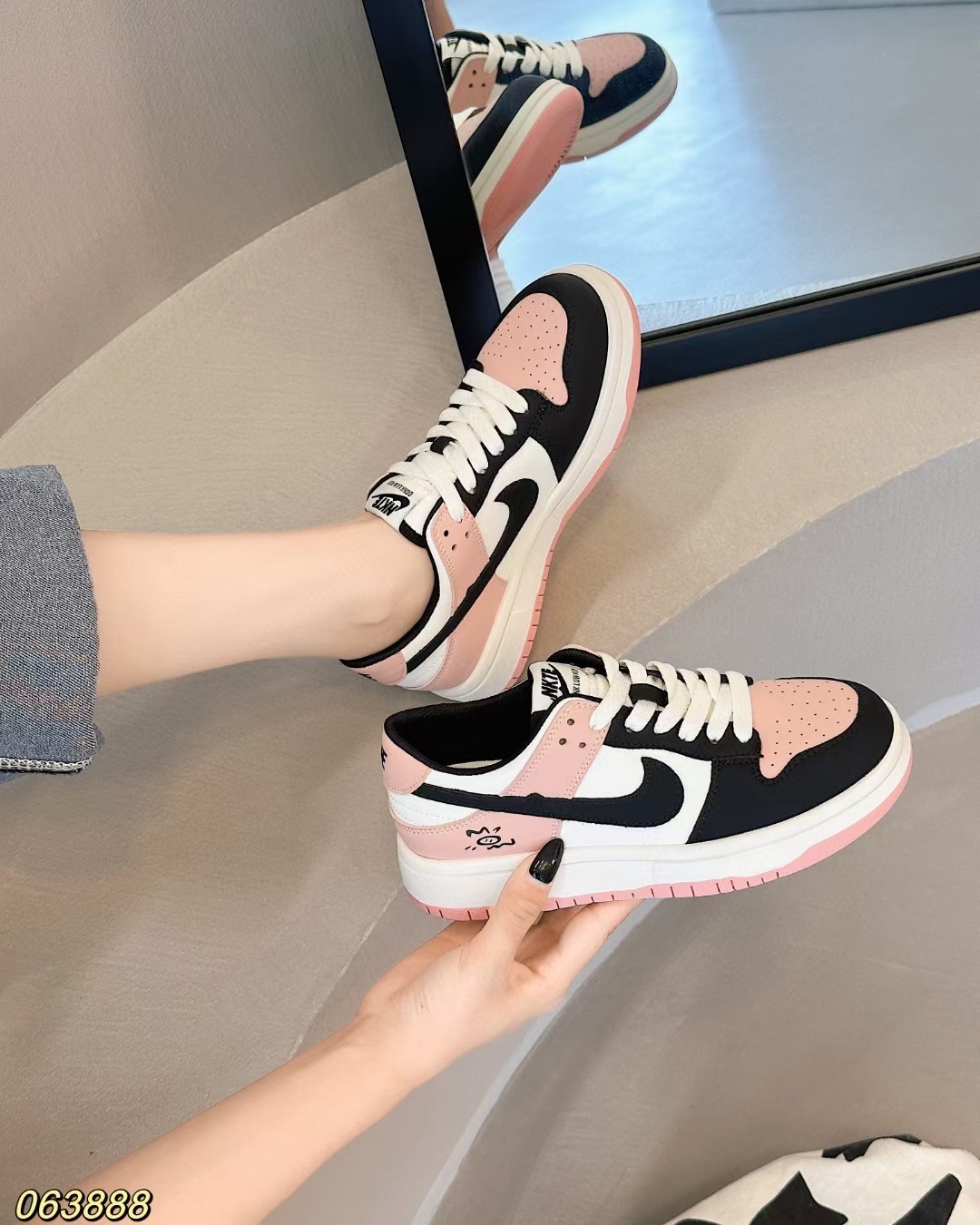 真皮时尚黑白熊猫鞋2024新款厚底百搭勾勾鞋子舒适休闲运动板鞋潮