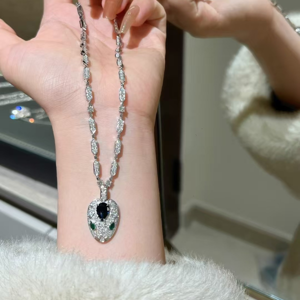 QANNA【蓝眼睛】【满钻蛇】18K金灵蛇设计高级豪华晚宴款钻石项链BC