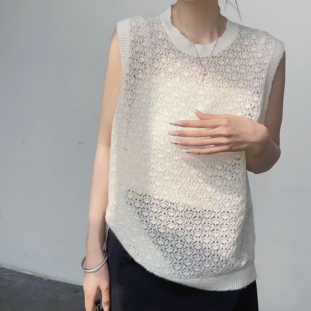 【杰娜洋羊绒】轻奢220372-时尚百搭圆领镂空羊绒马甲背心