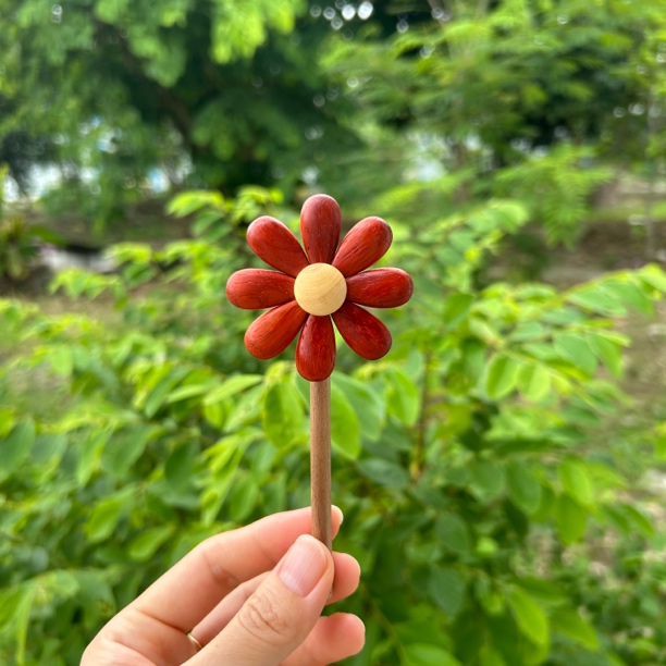 送你一朵小红花红花梨木陶瓷动物少女心创意纯手工花花冰箱贴可爱