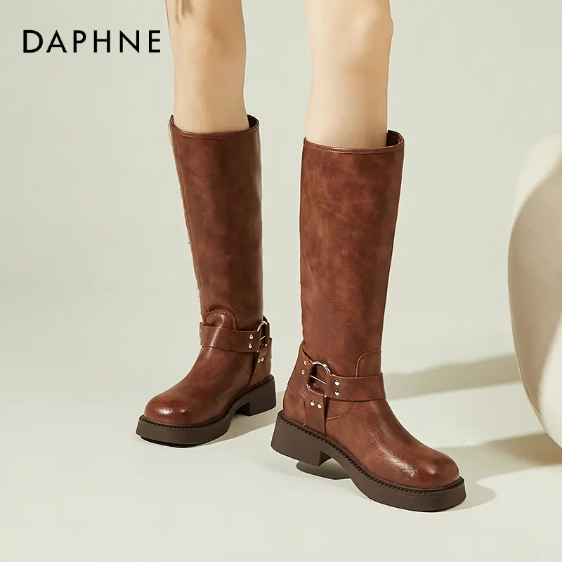 达芙妮骑士靴女秋款2024新款棕色复古西部牛仔靴高筒早春秋长靴子