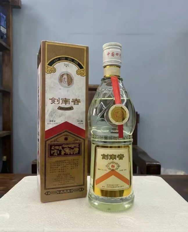 SEVENMOONS02年52度剣南舂浓香型白酒优质净含量52度500ml52度500