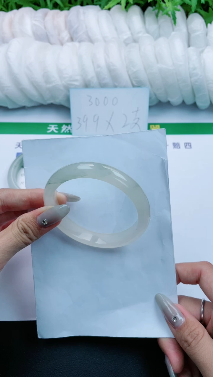 【闪购商品】石英质玉手镯未镶嵌41