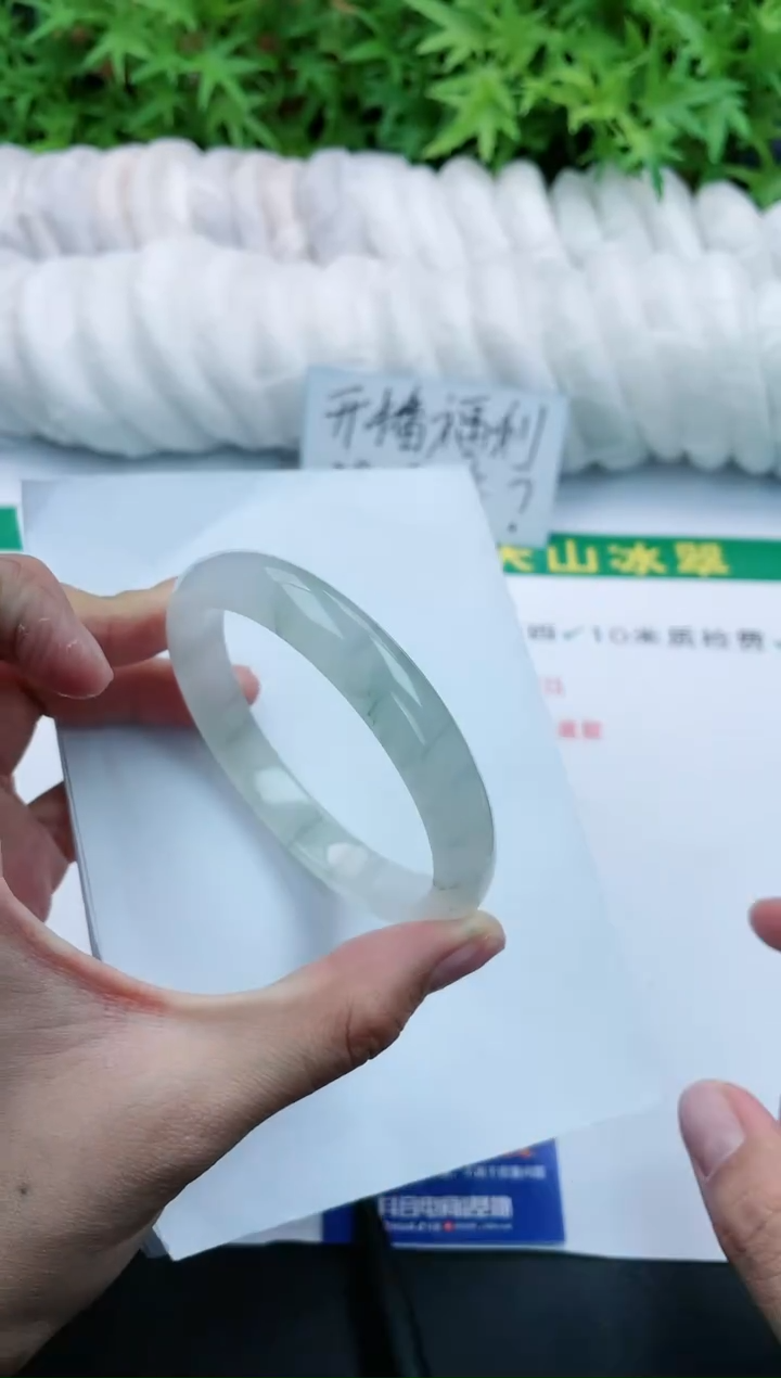 【闪购商品】石英质玉手镯未镶嵌103