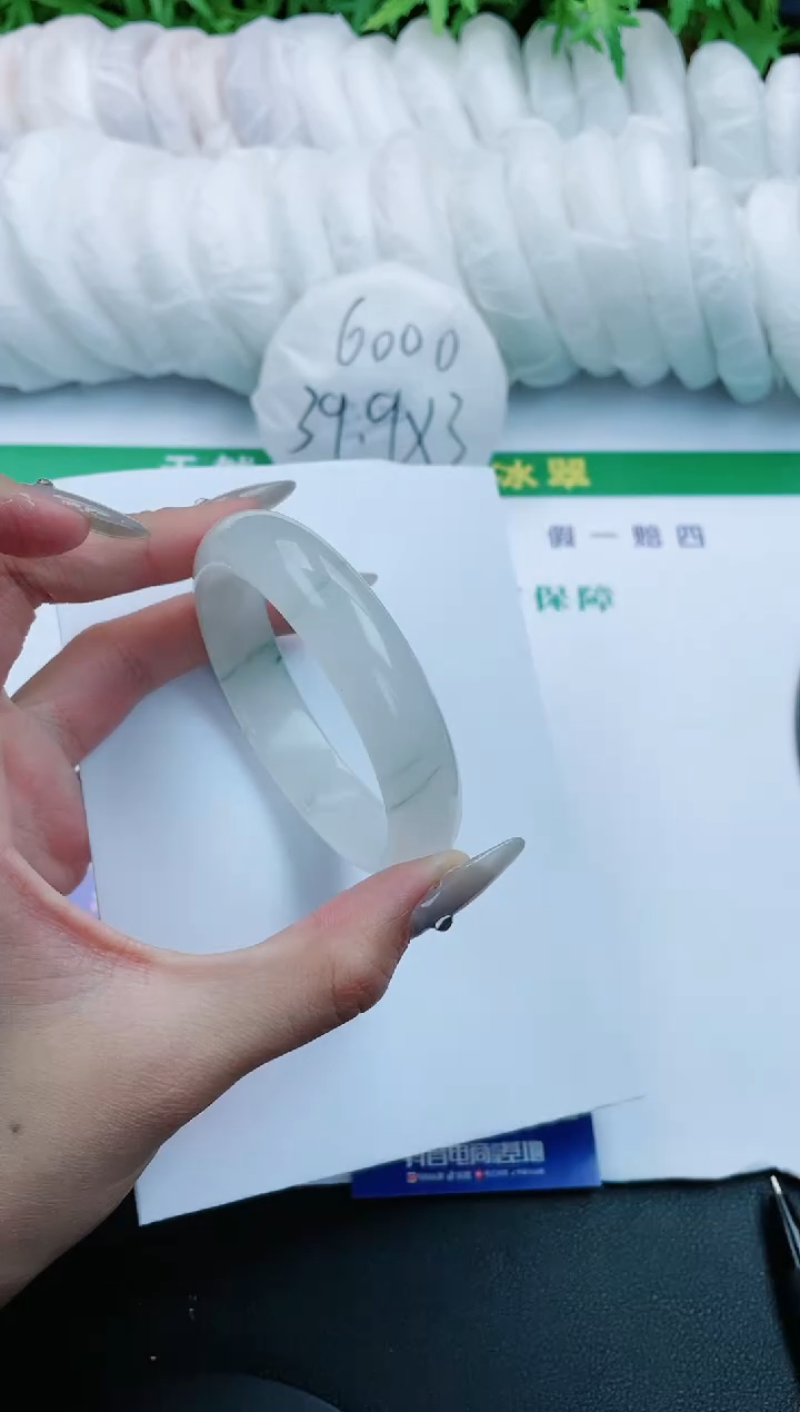 【闪购商品】石英质玉手镯未镶嵌351