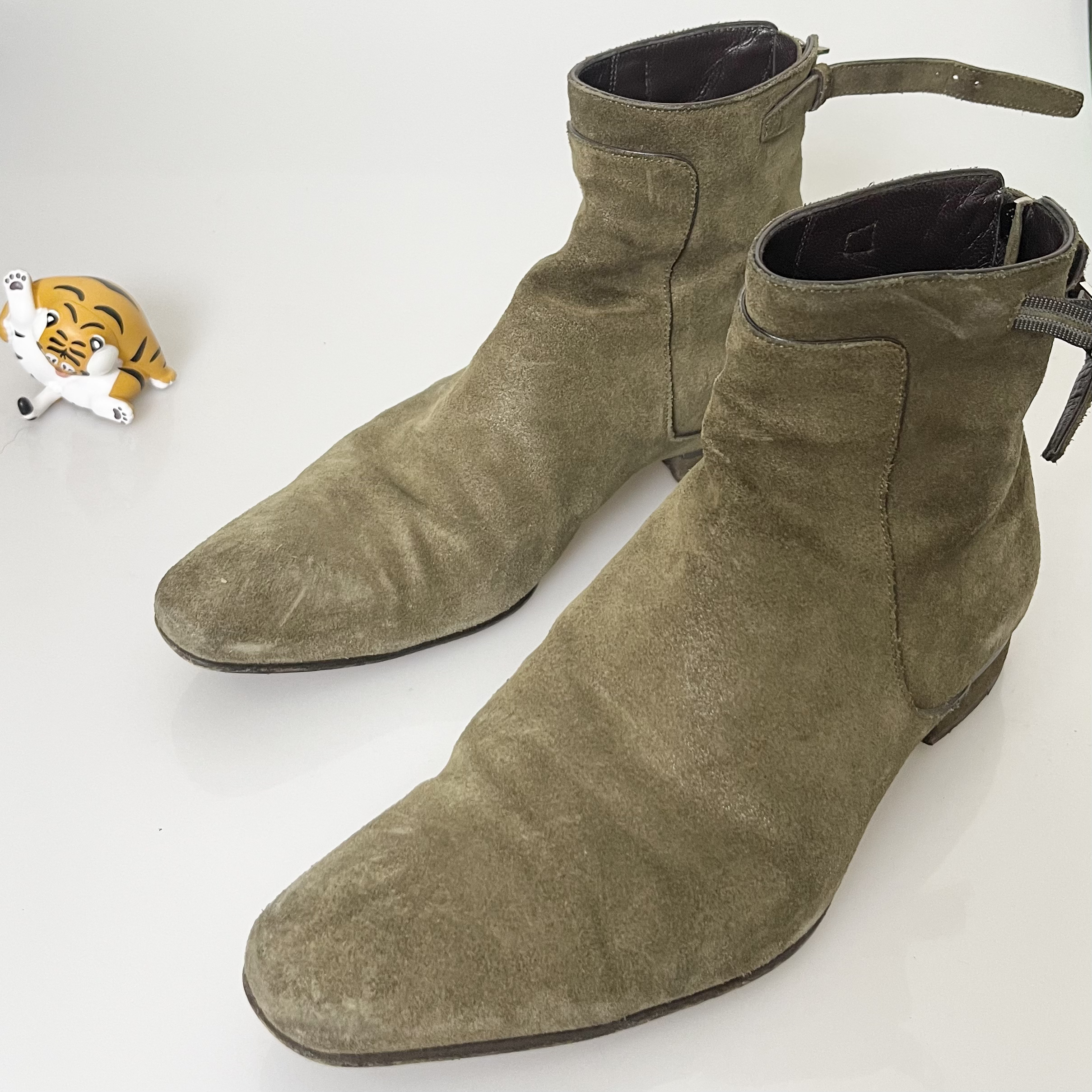 95新 LouisVuitton/路易威登 40码 lv麂皮切尔西鞋