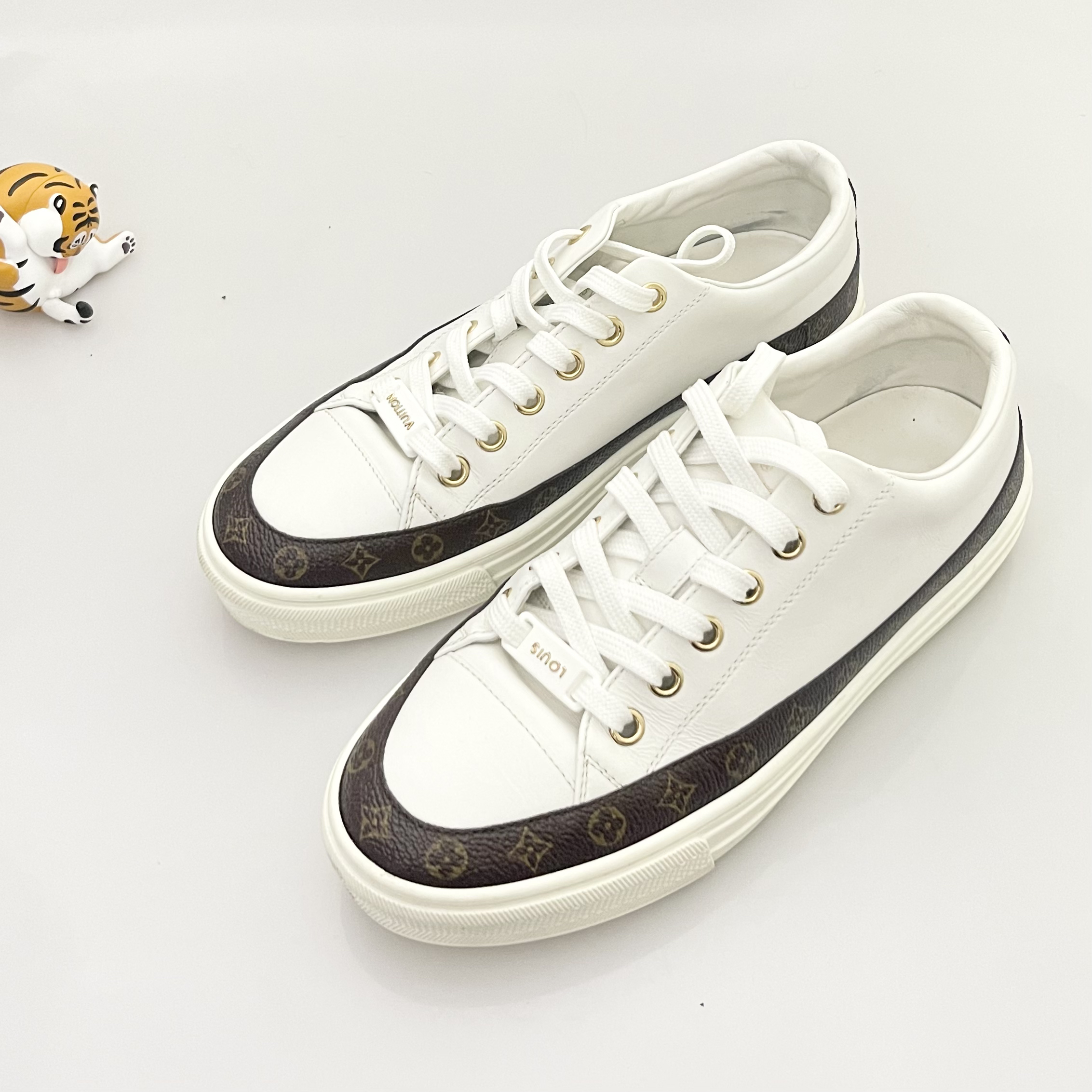 95新 LouisVuitton/路易威登 35码Lv白棕拼接老花板鞋95新