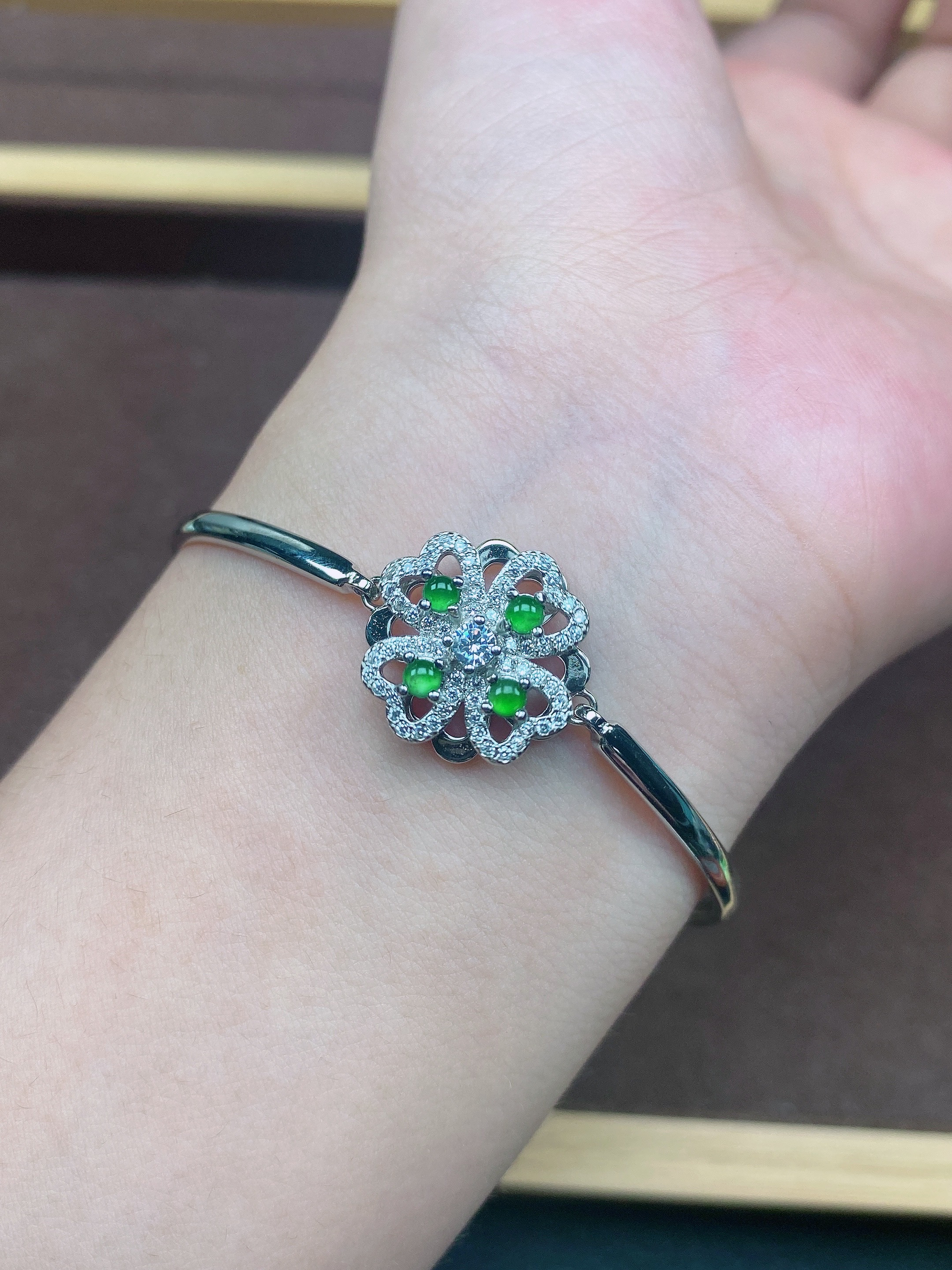 天然A货阳绿翡翠四叶草转转花手链通体S925银镶嵌多样性1件发货