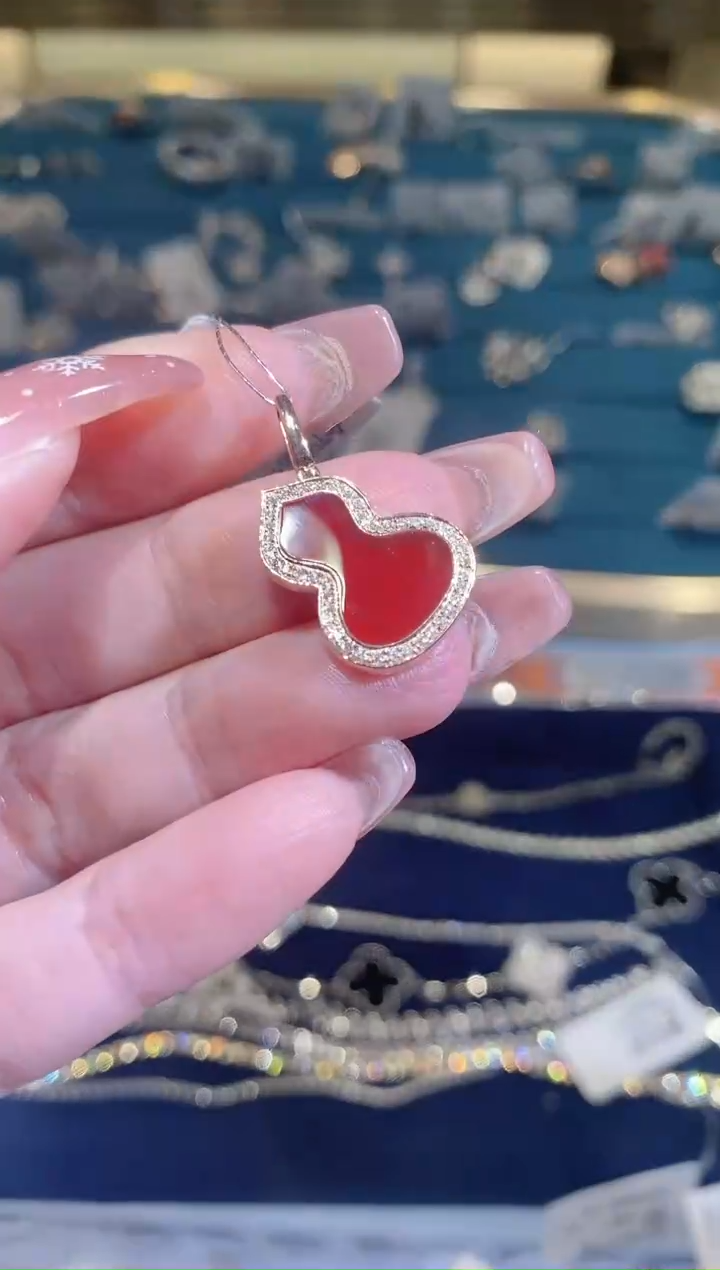 【闪购商品】钻石·18K金镶嵌葫芦吊坠