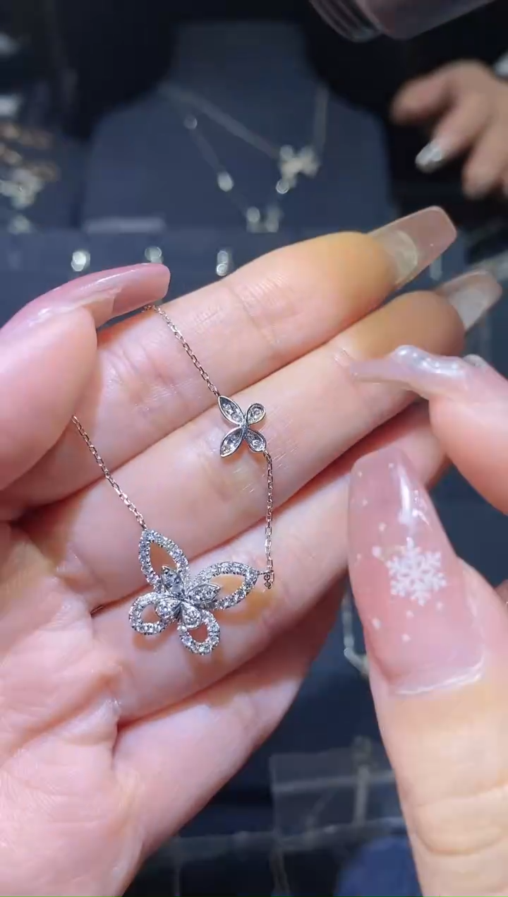 【闪购商品】钻石·18K金镶嵌双蝴蝶项链