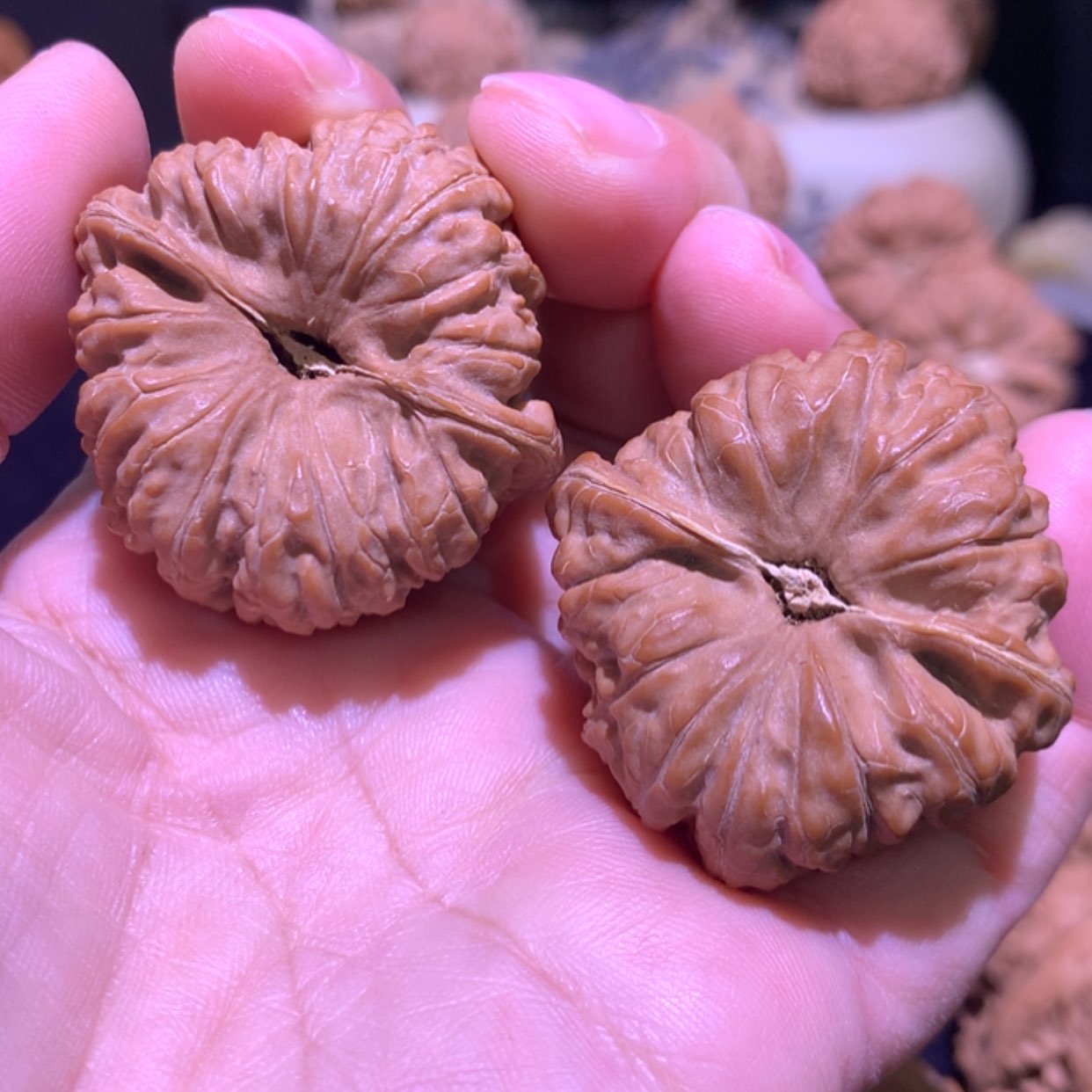 【闪购商品】文玩核桃把件嫑*40凹底