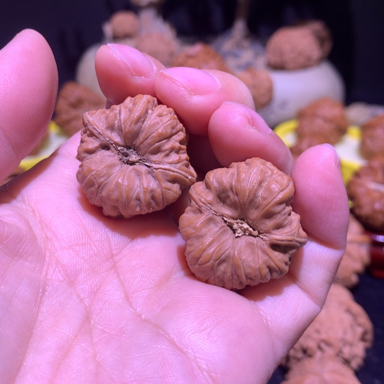 【闪购商品】文玩核桃把件28平谷凹底手捻