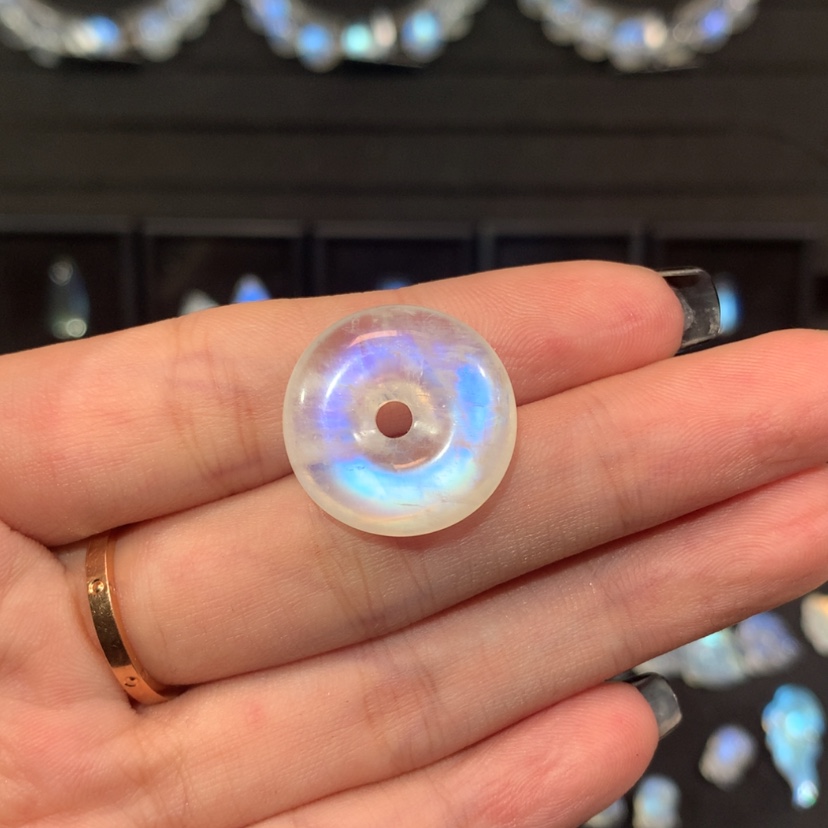 【闪购商品】月光石吊坠未镶嵌会****面