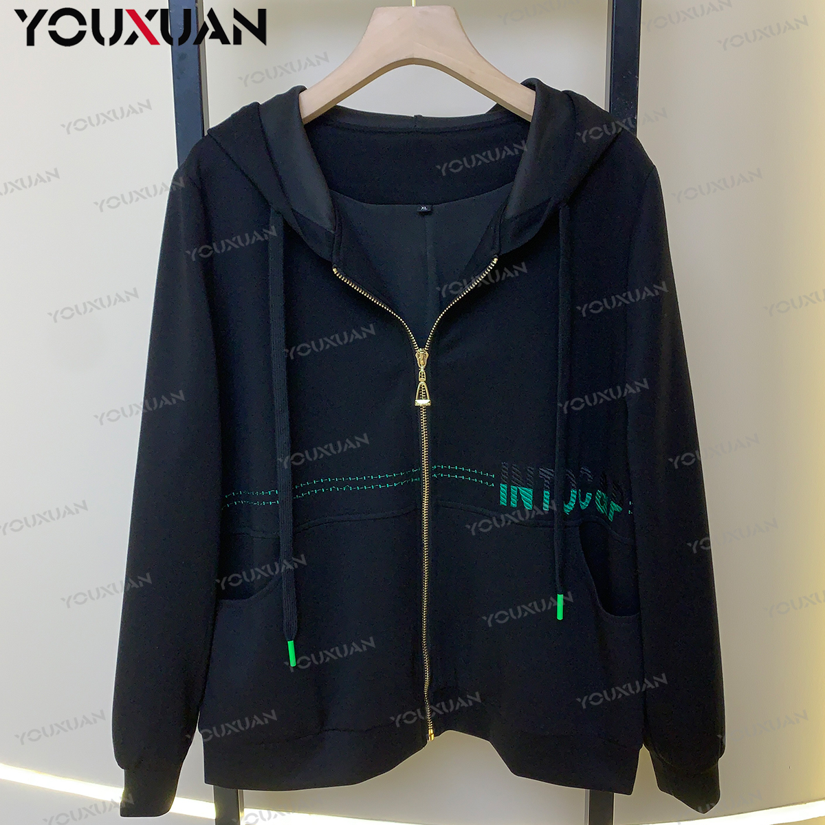 【秋意浓】2023女士秋季黑色时尚休闲百搭连帽长袖开衫外套60309