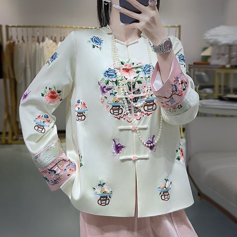深圳高端女装2024秋季新款新中式国风刺绣醋酸外套长袖盘扣上衣