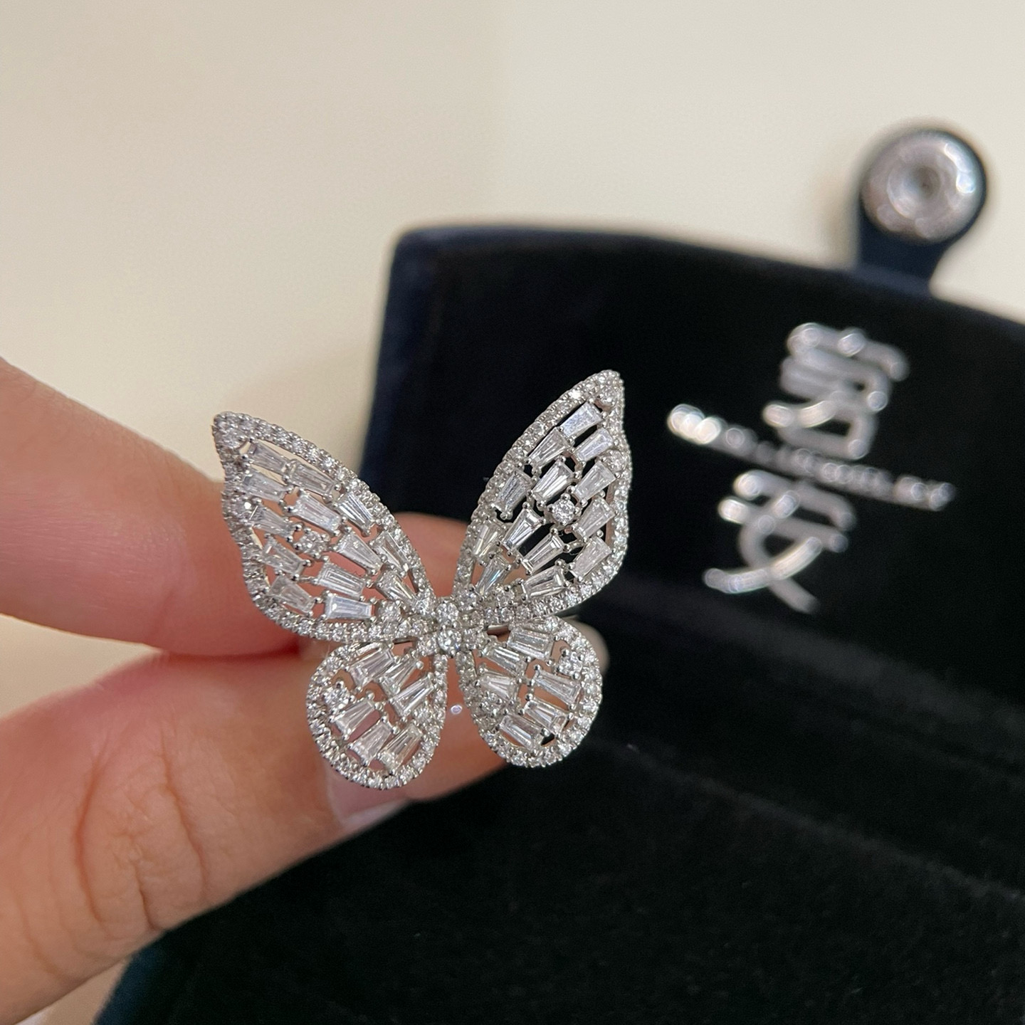 QAN.宭安珠宝 YJ0057【18k金1.5克拉钻石蝴蝶戒指】