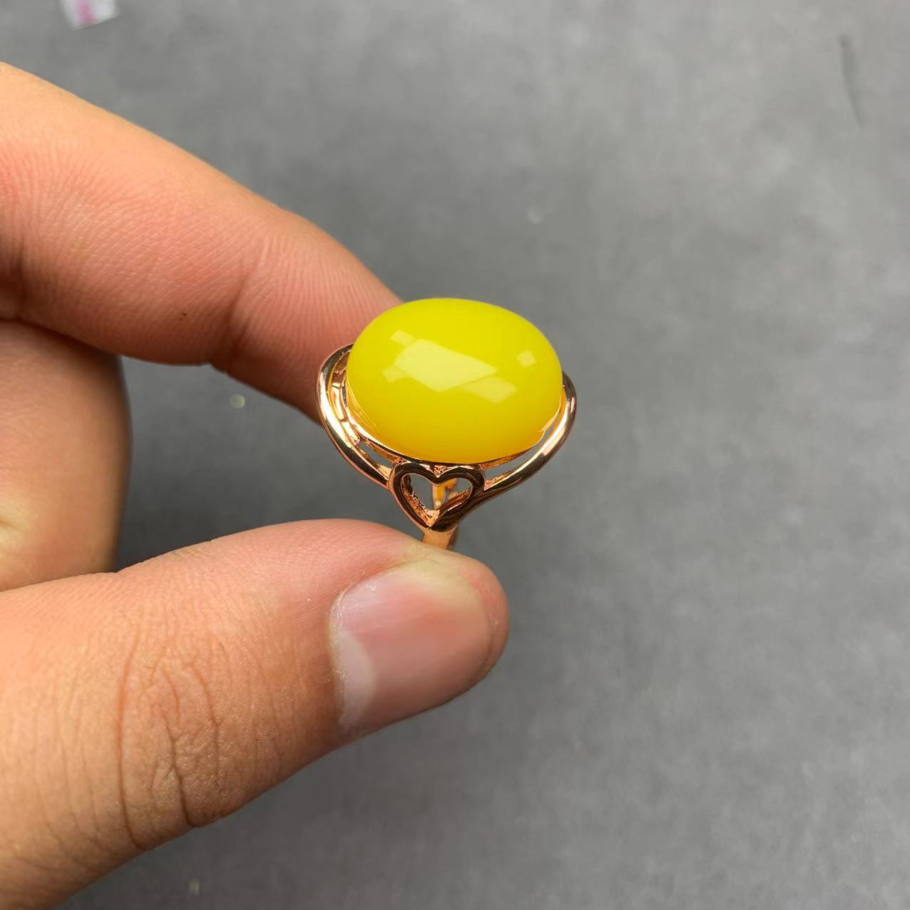 B100 时尚精美戒指