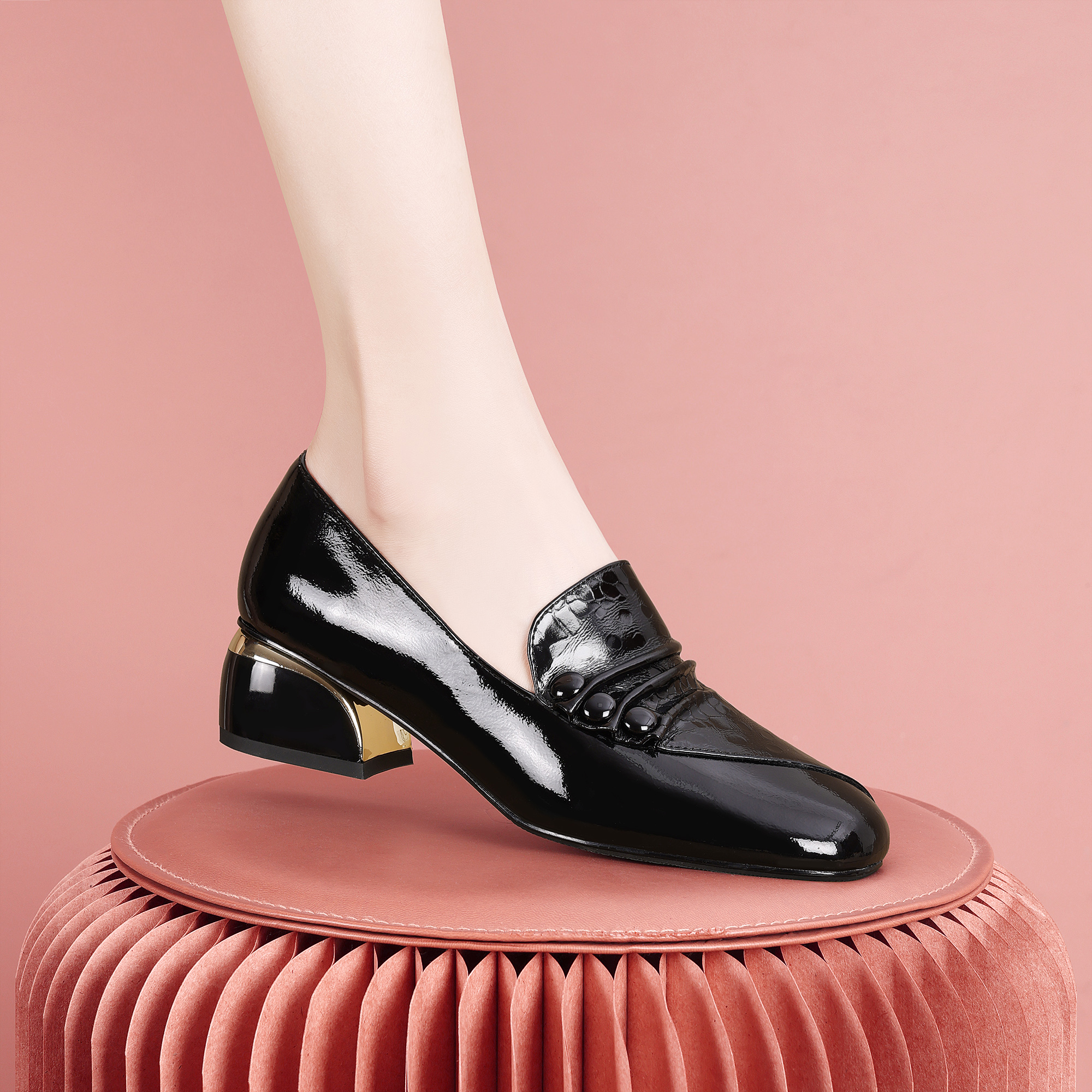 梵芮诗新款2024年秋季方头潮流时尚轻职风手工低跟粗跟单鞋-J1078