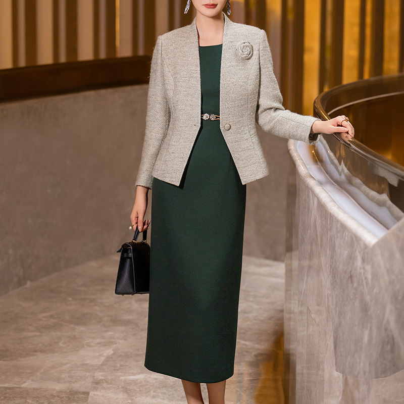 淡青丝--2025冬季新款粗花呢小香风套装裙女端庄大气时尚修身