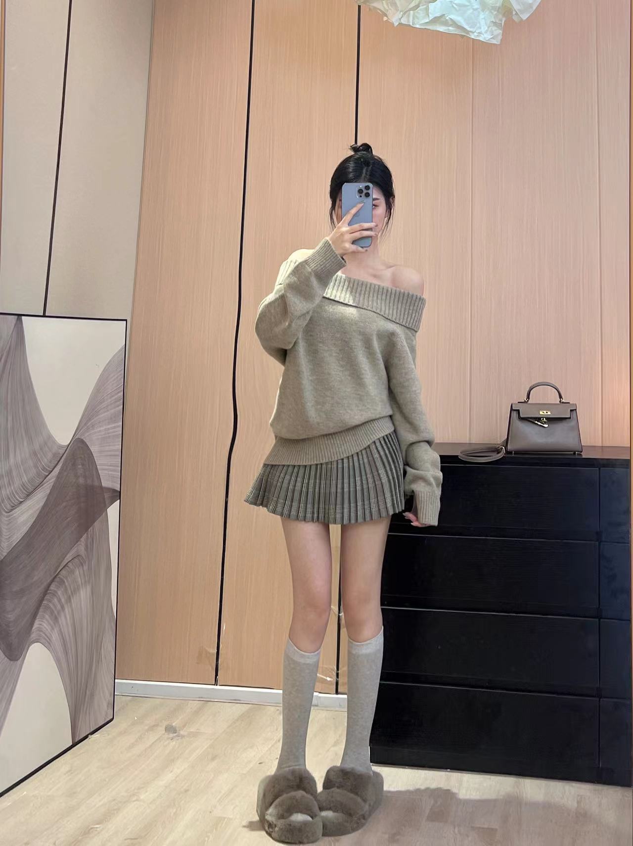 【上衣】2025新款女装显瘦时尚小个子韩版百搭咖色毛衣A9110