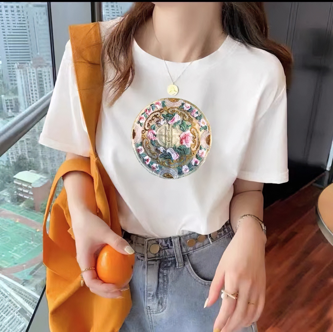 百搭圆领短袖-复古民族风女款白色夏季半袖宽松印花显瘦纯棉时尚