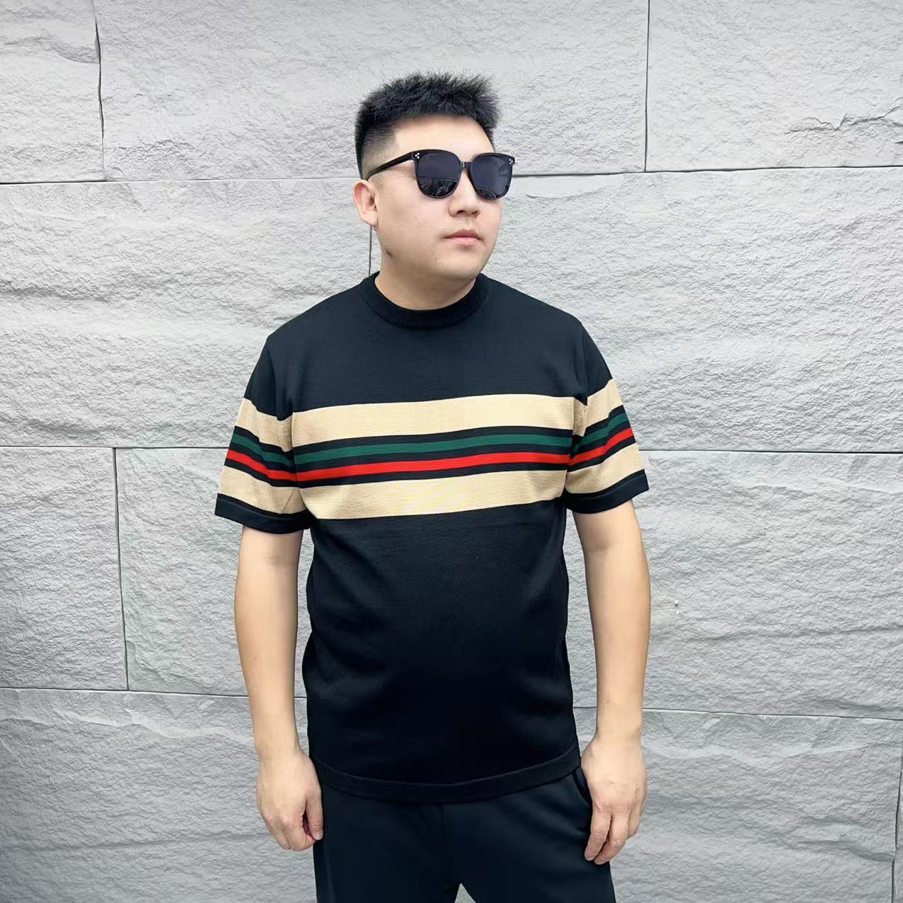 男士秋冬新款圆领针织毛衣短袖时尚拼色条纹潮流百搭舒适简约打底