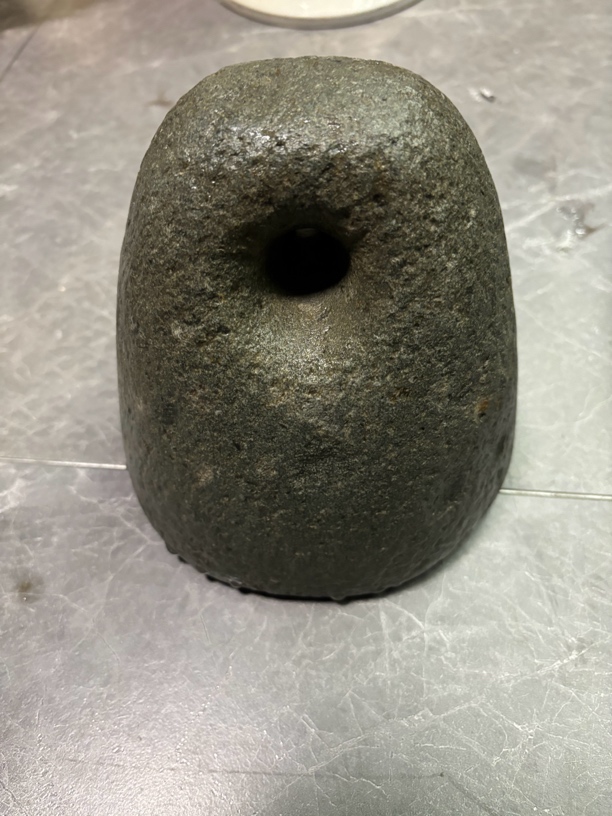 青石石权，品相如图。