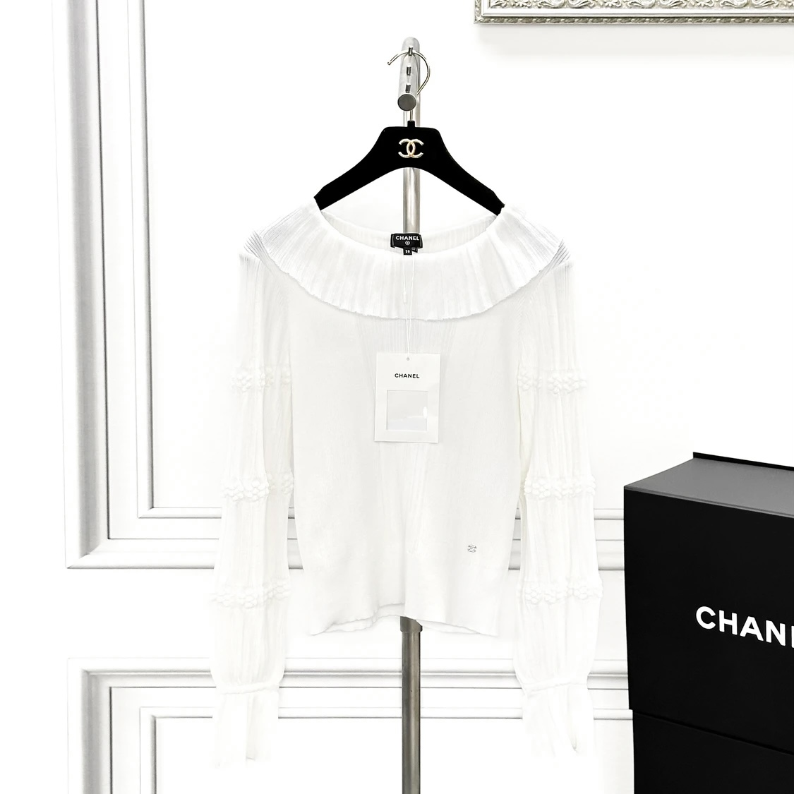 99新 Chanel/香奈儿 38码24S白色滚边黑色翻领短袖开衫
