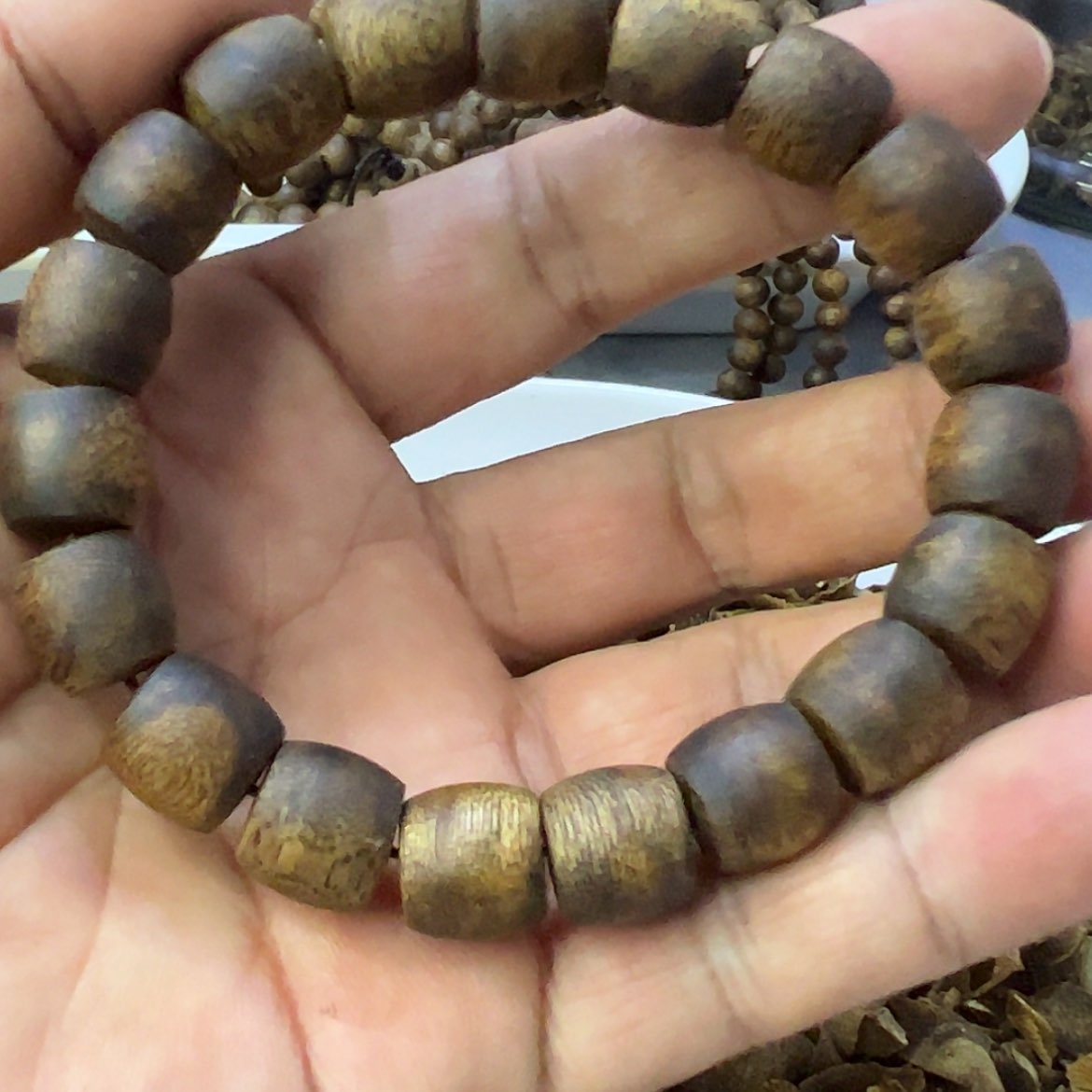 【闪购商品】沉香手串欧*哦乌身手串10