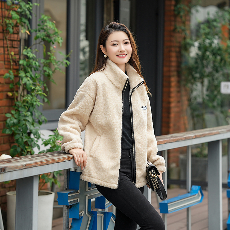 2025冬季韩版时尚女外套加绒加厚保暖舒适外套女休闲女外套 3