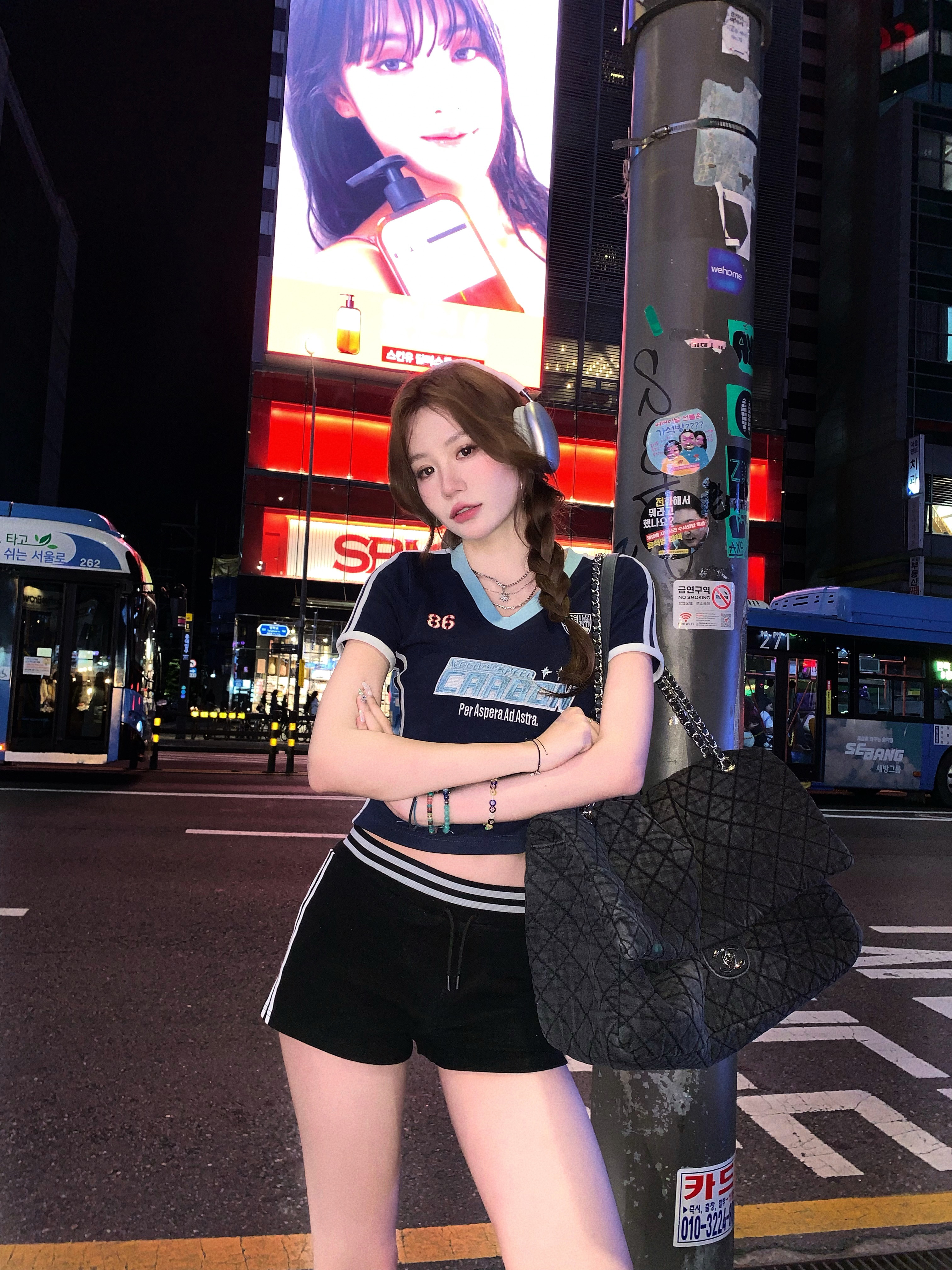 清 八盖pinky piggy 涩谷辣妹运动风v领修身t恤女辣妹小众短款