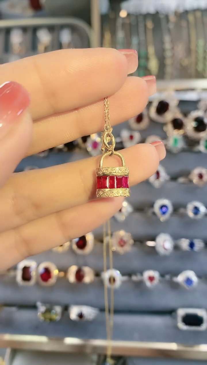 【闪购商品】红宝石项链18K金镶嵌.