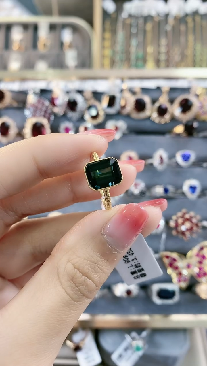 【闪购商品】碧玺戒指18K金镶嵌.